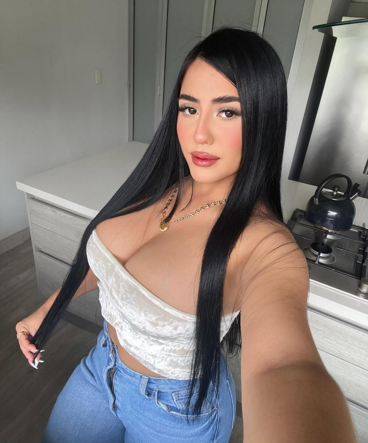 614504996 | LORENA | Chica