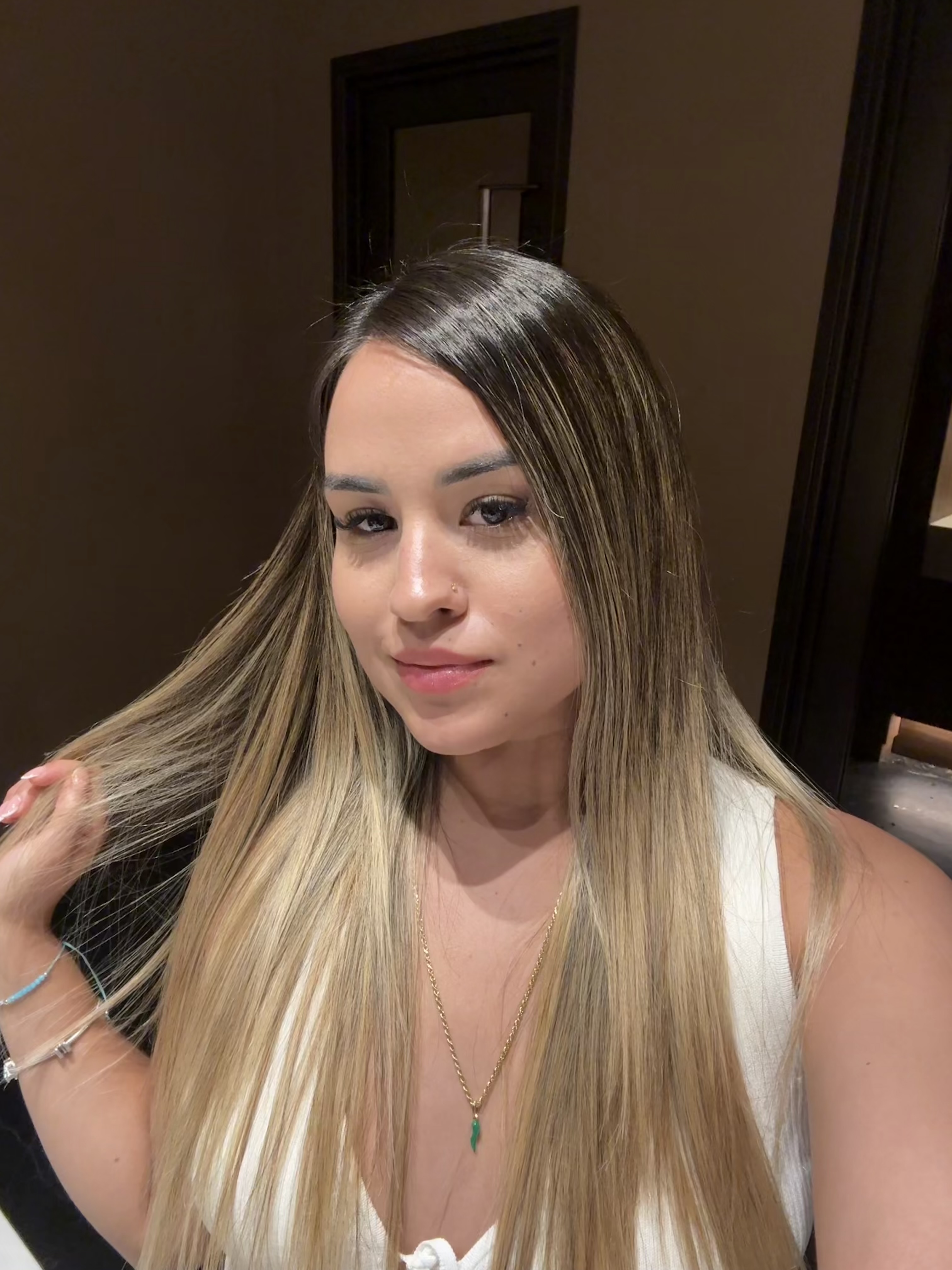 654984323 | ARIADNA | Chica