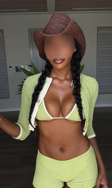 623330048 | KIM | Chica