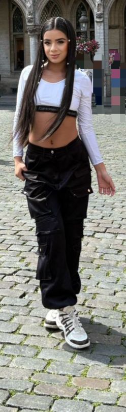 663998163 | LUCIANA | Chica