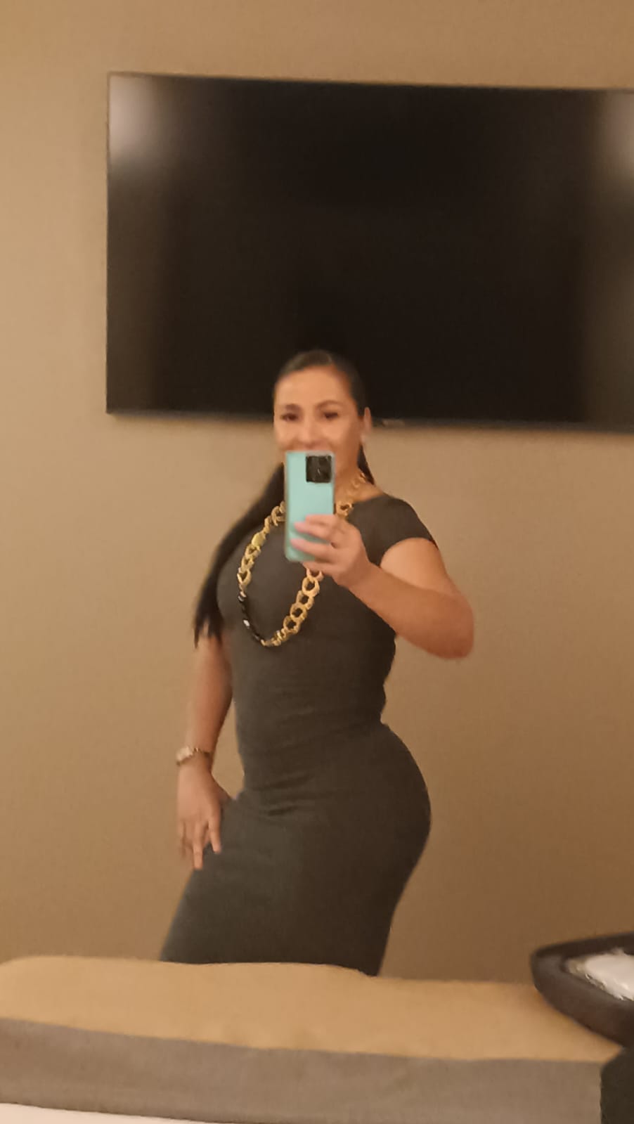 603394284 | ANGIE | Chica