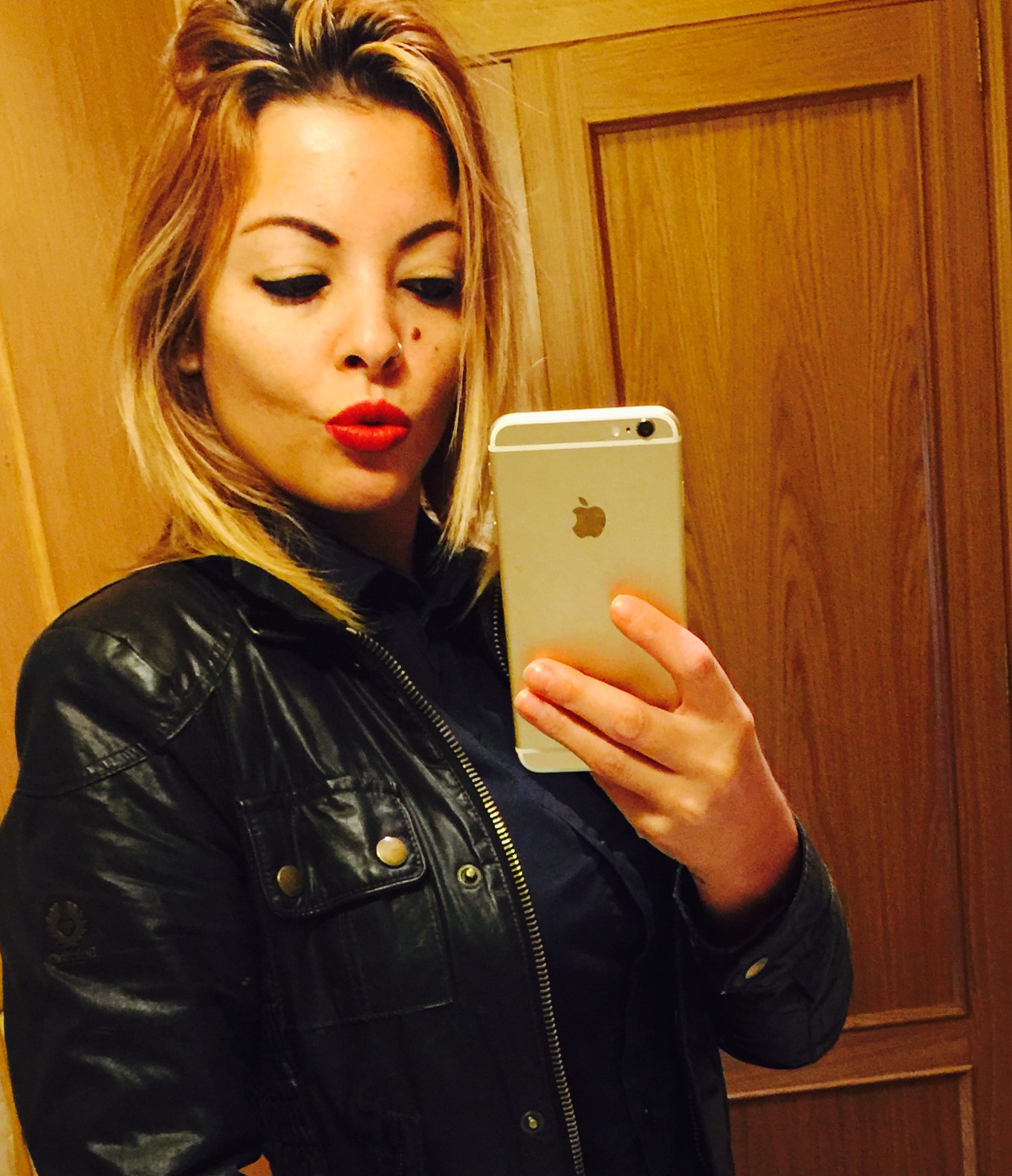 642144330 | MANUELA | Chica