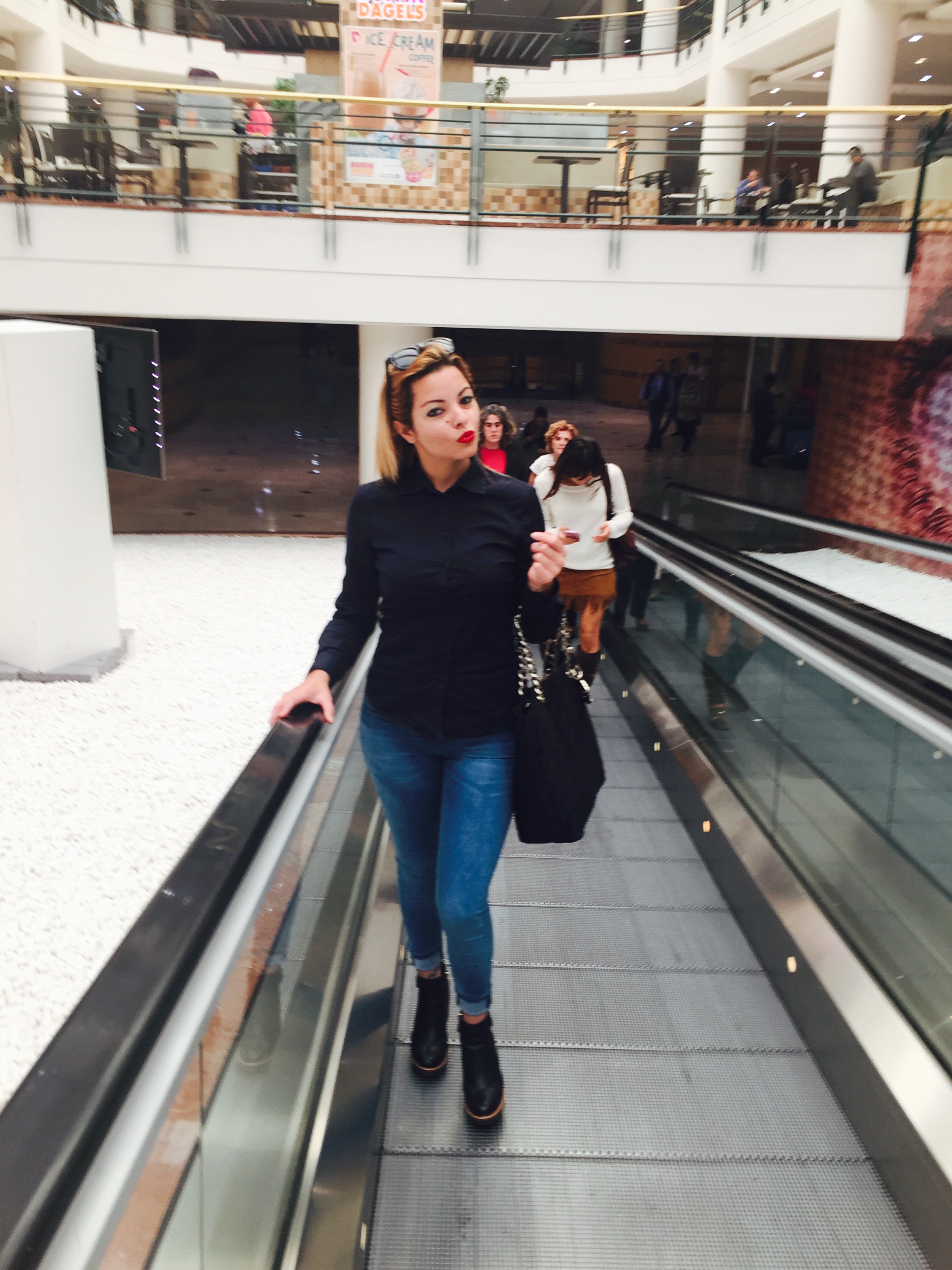 642144330 | MANUELA | Chica