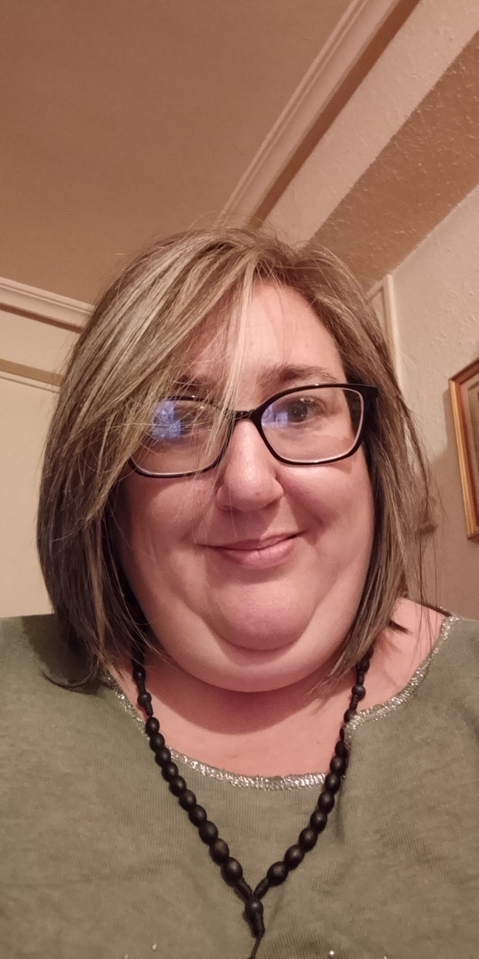 624103214 | RAQUEL | Chica