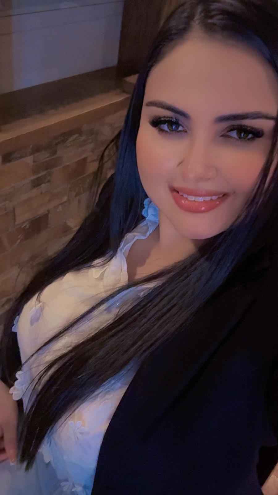 661119281 | RENATA | Chica