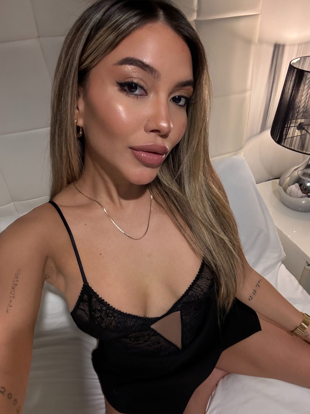 602172718 | ROUSSE | Chica