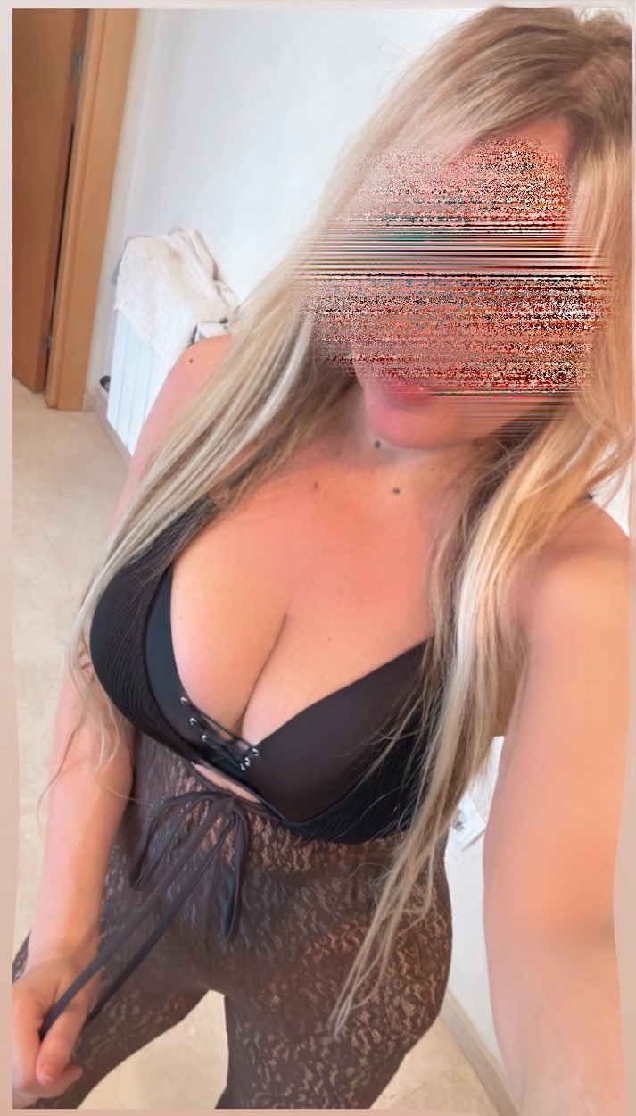 627073100 | ADRIANNA | Chica