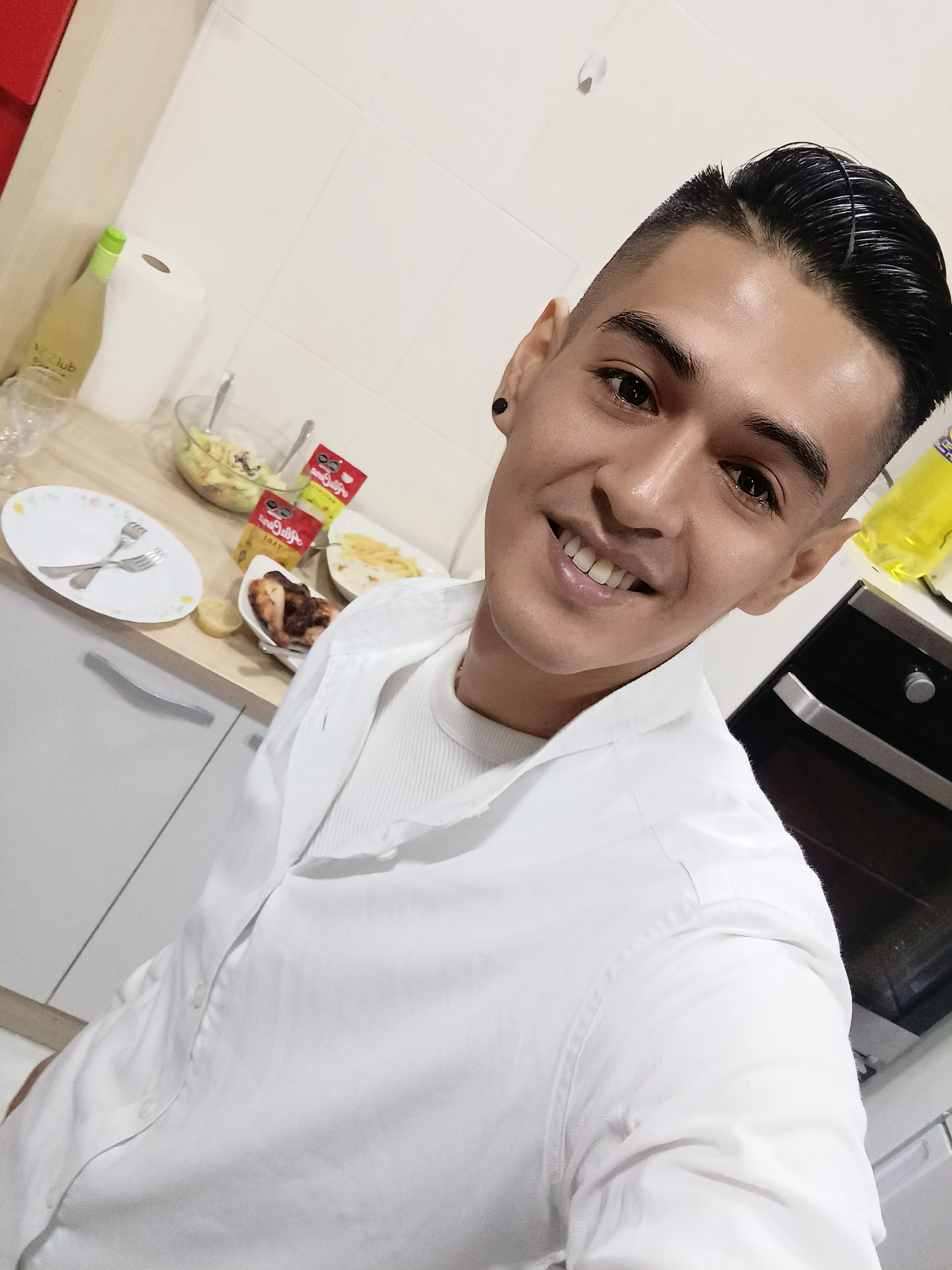 643660497 | LATINO | Chico