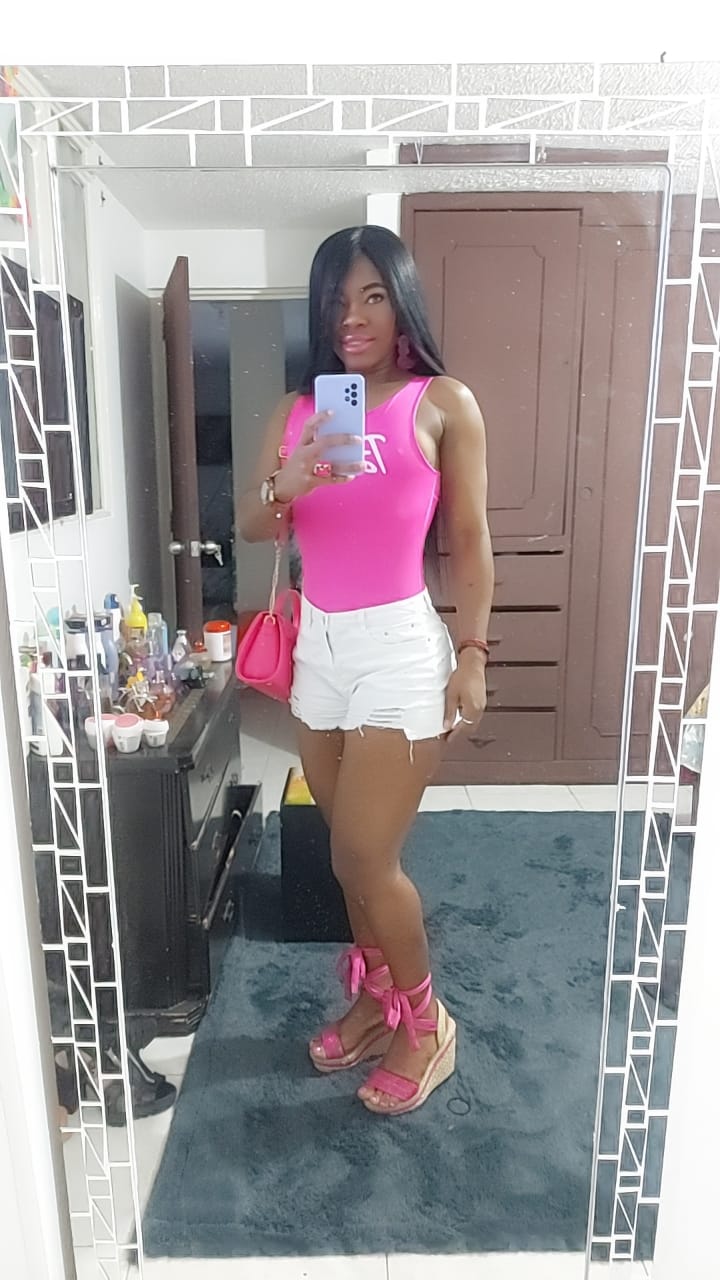 631399497 | VICTORIA | Chica