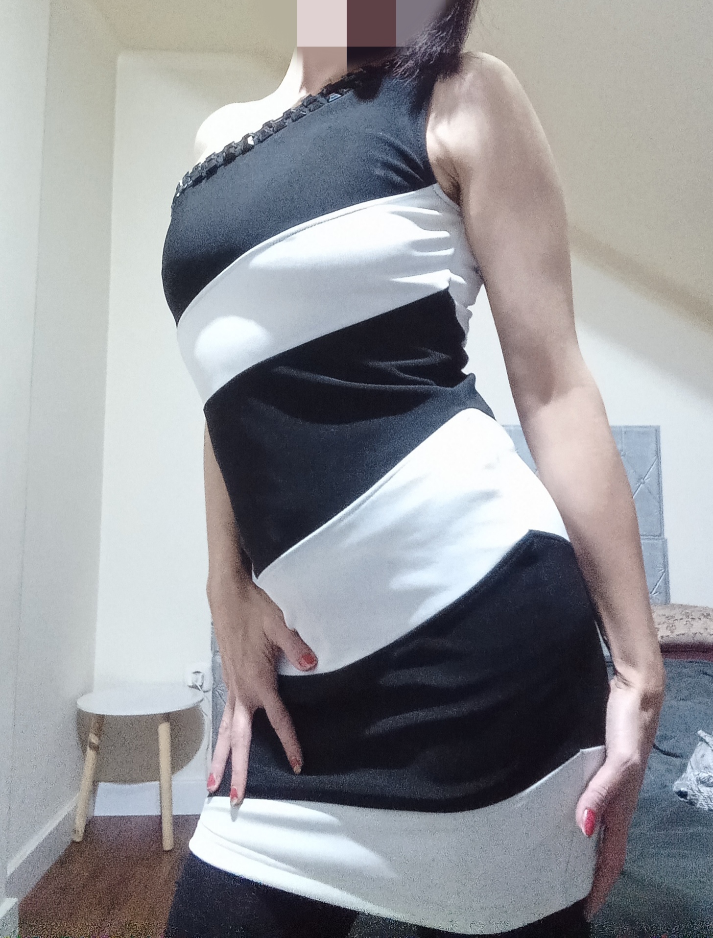 678657563 | MONICA | Chica