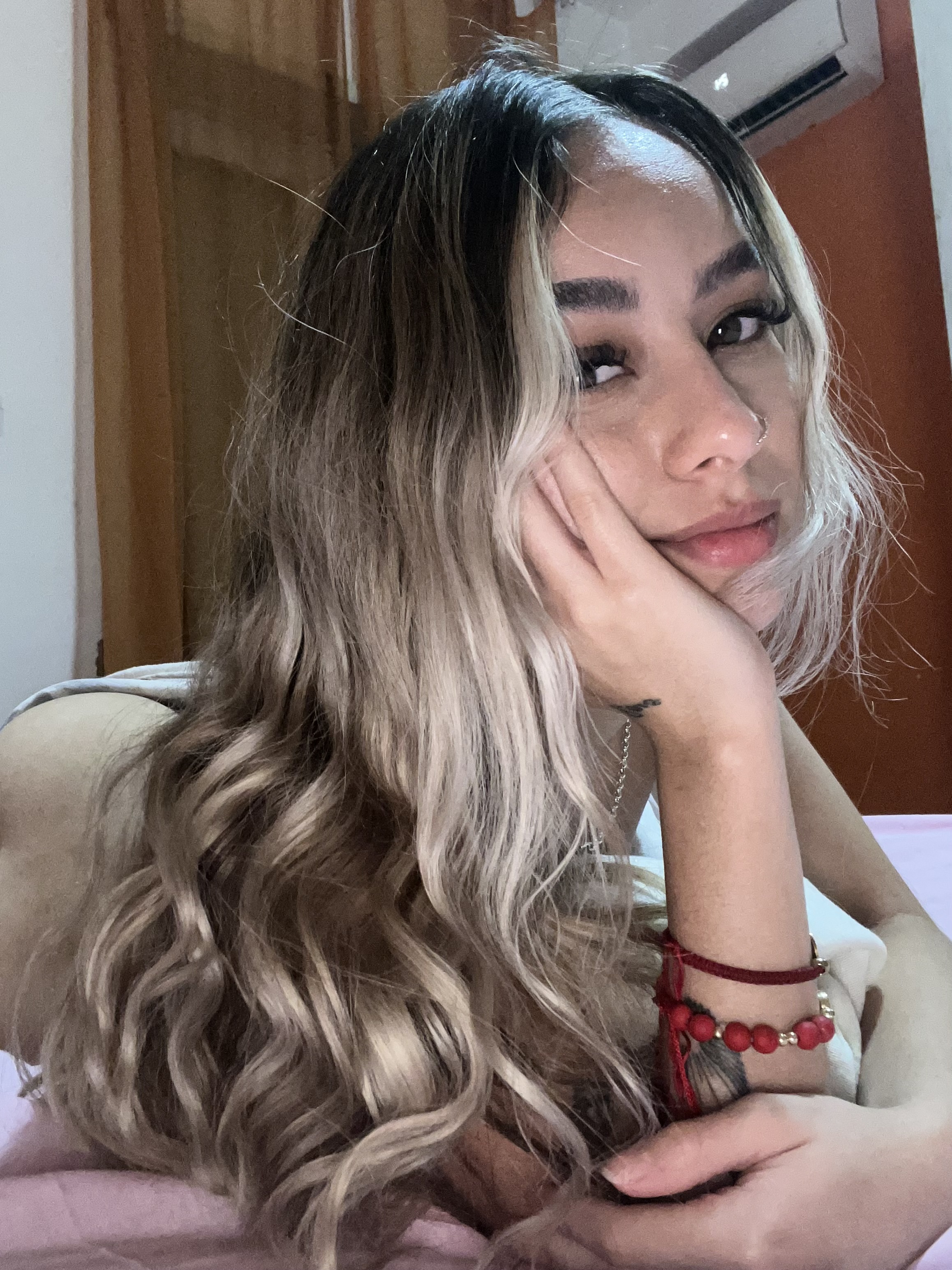 664118024 | MíA | Chica