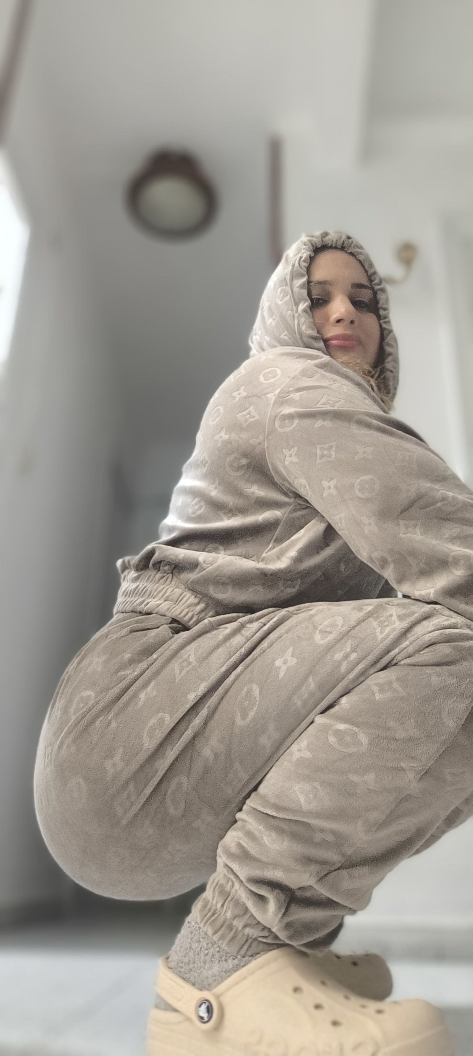 603178419 | NATHY | Chica