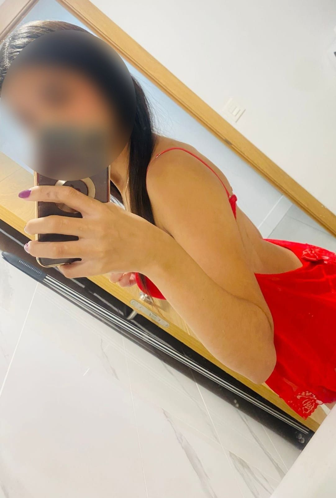 664466183 | CELESTE | Chica