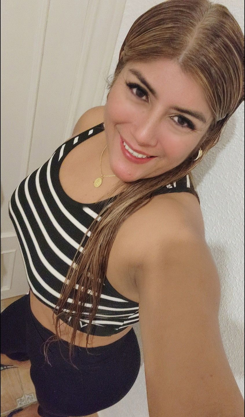 637055862 | YESSICA | Chica