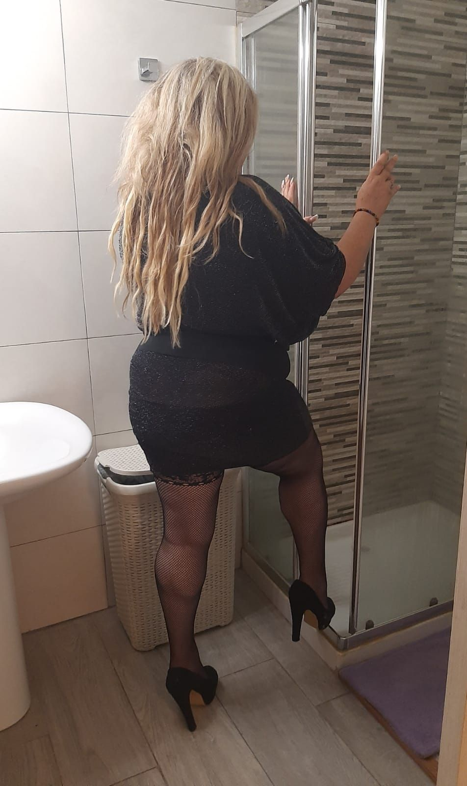 608894211 | LORENA | Chica