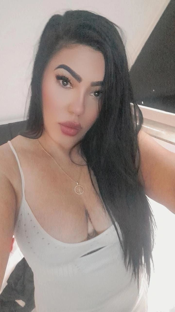 643979628 | SOFIA | Chica