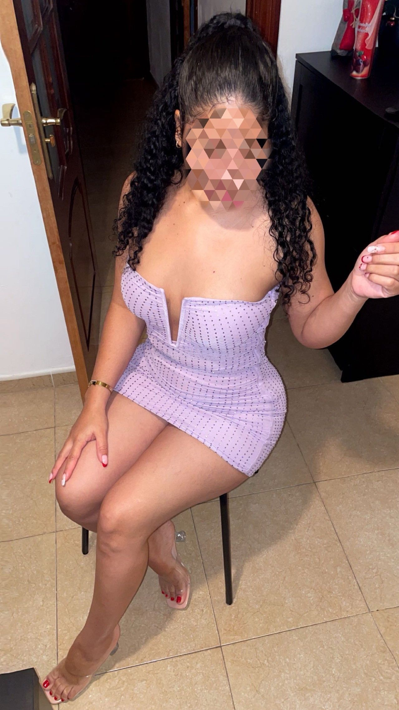 687724200 | CELESTE | Chica