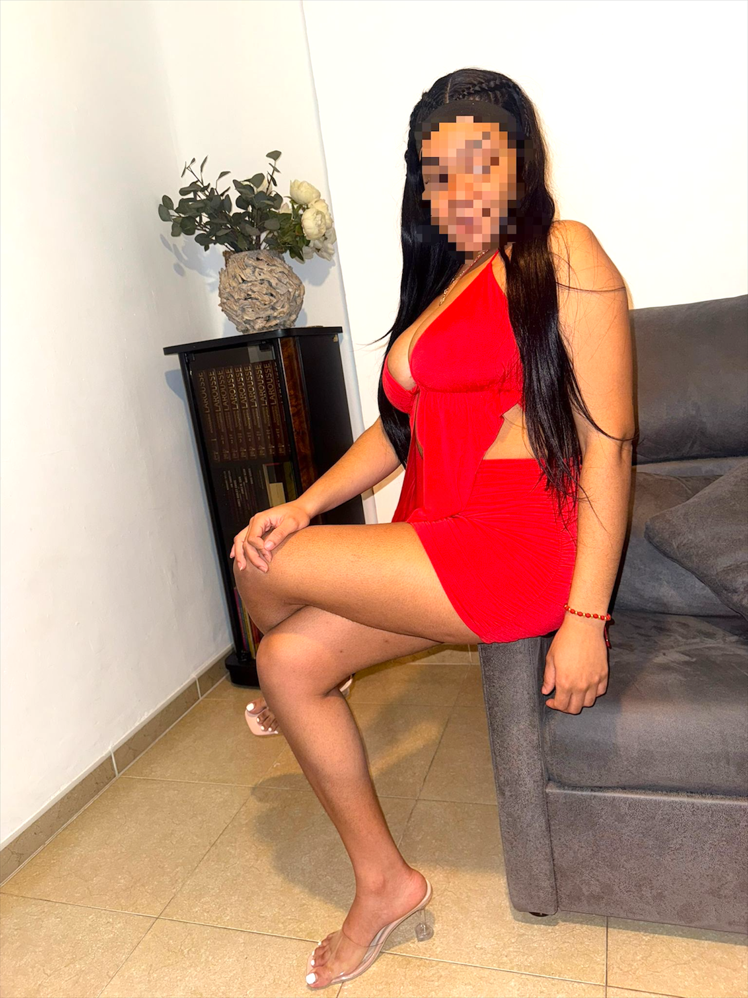 687724200 | CELESTE | Chica