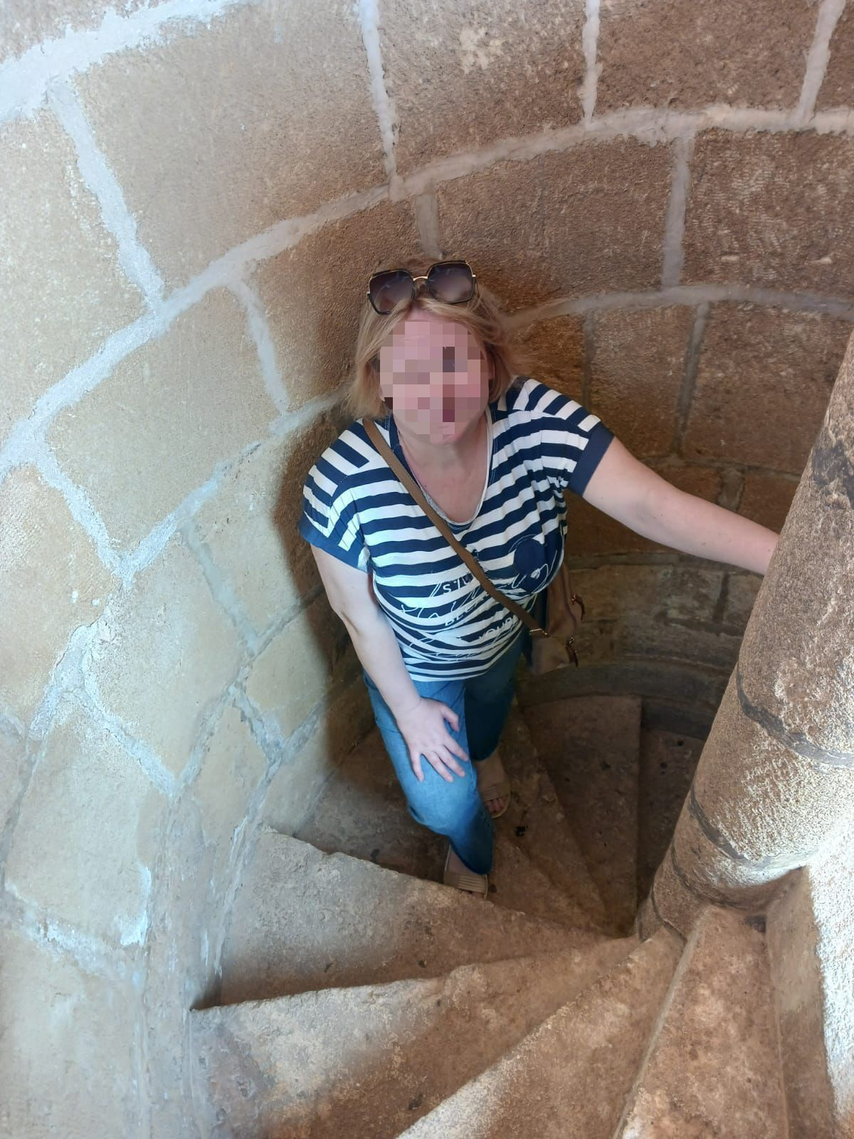 687724200 | CELESTE | Chica