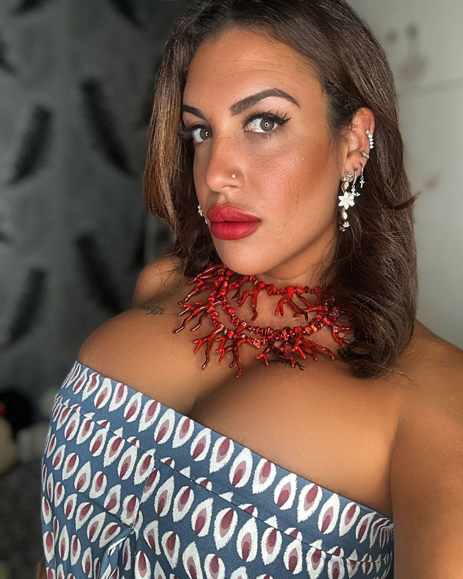 611153853 | LOLA | Chica