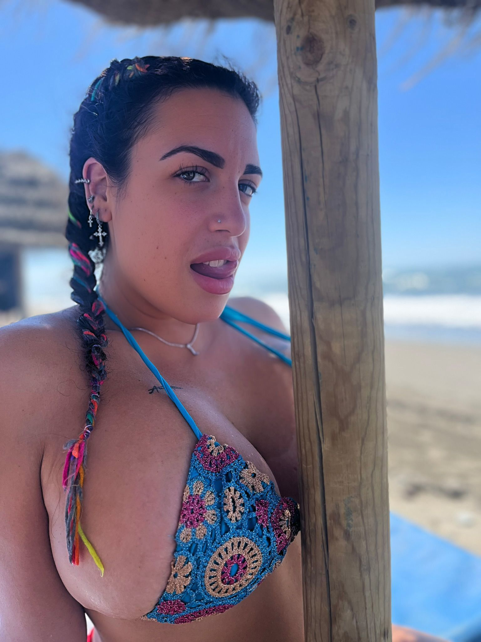 611153853 | LOLA | Chica