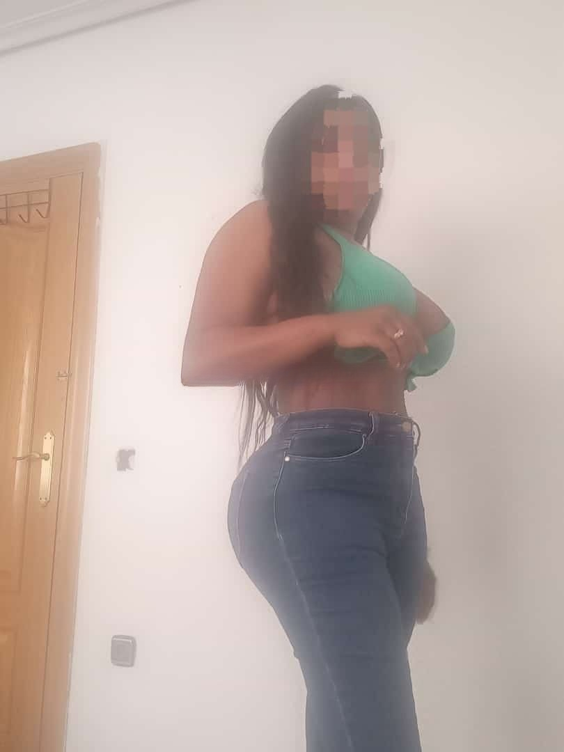 623916473 | ANDREA | Chica