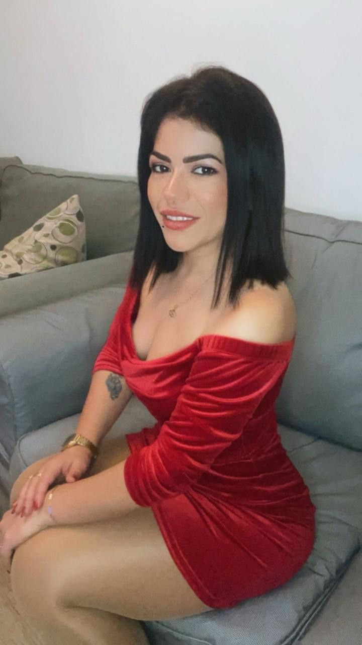 613421955 | MELANY | Chica