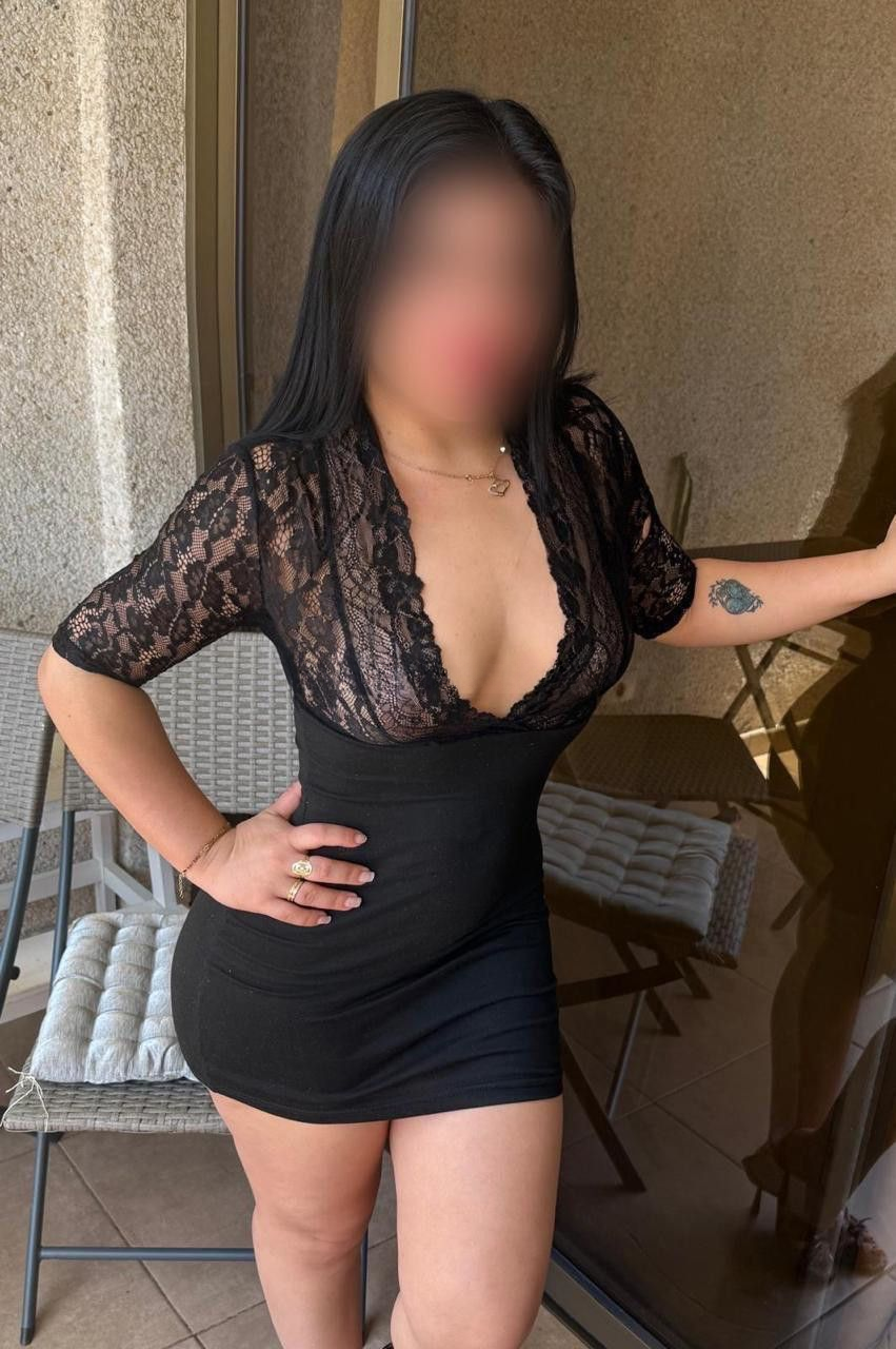 613421955 | MELANY | Chica