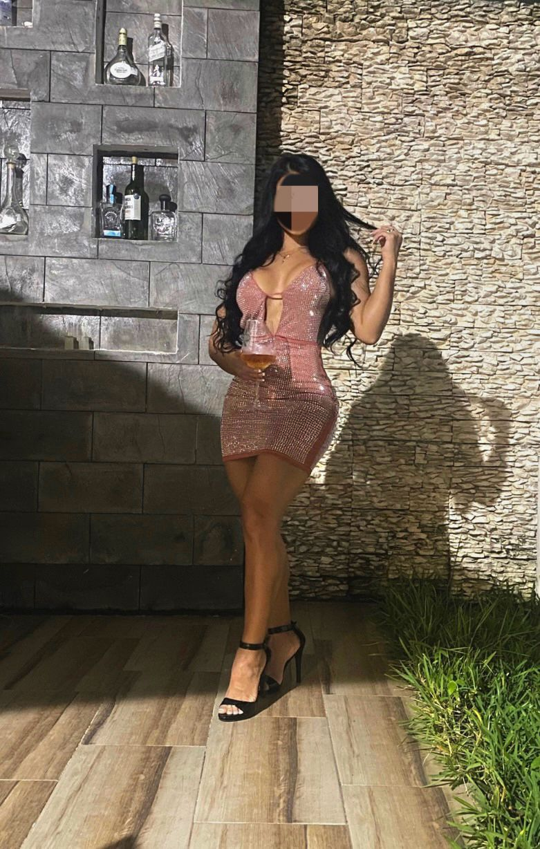 653268066 | ANDREA | Chica