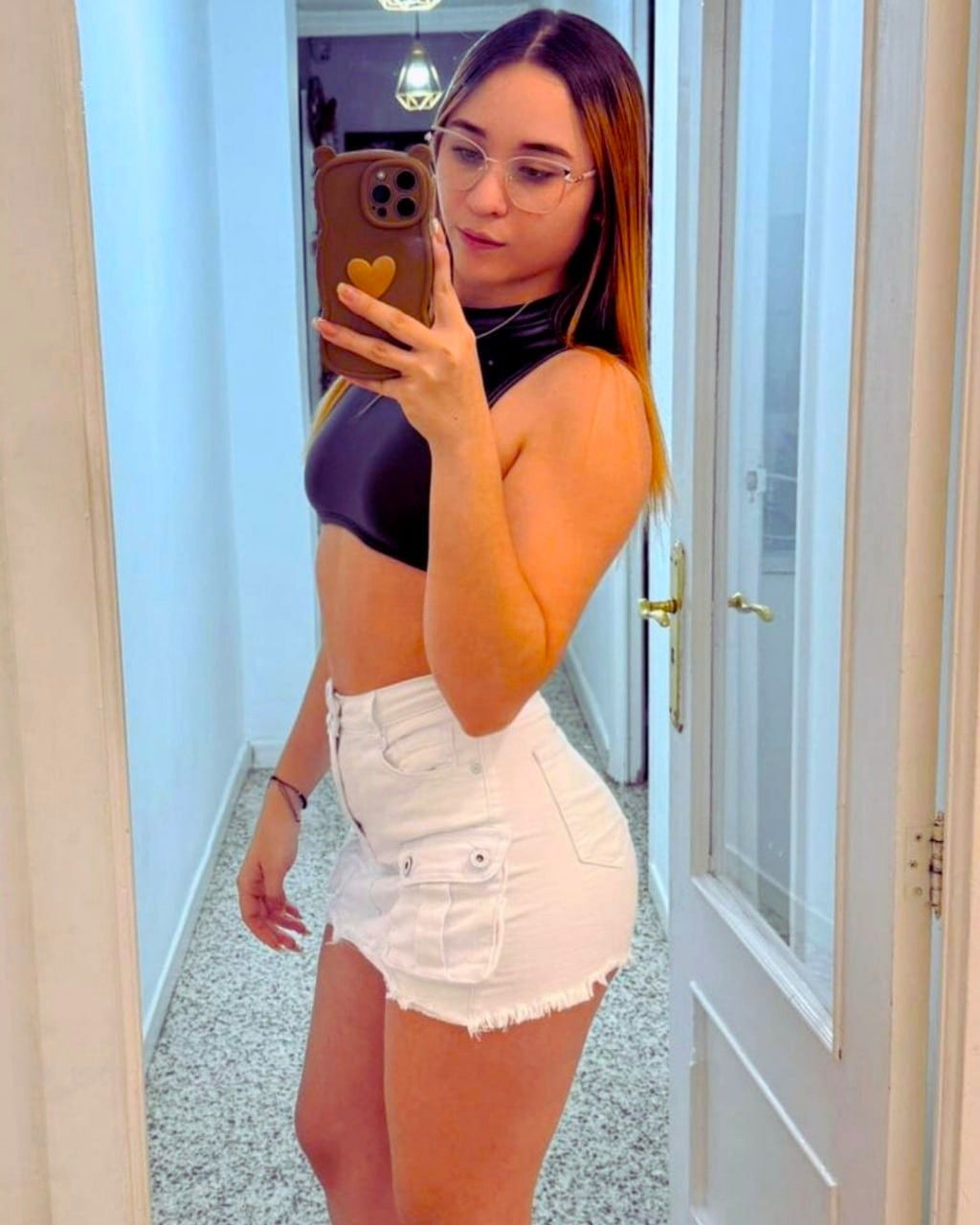 604353261 | SAMY | Chica