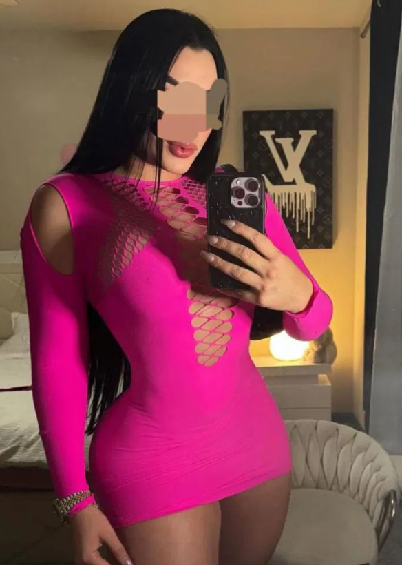 613921046 | ANDREA | Chica