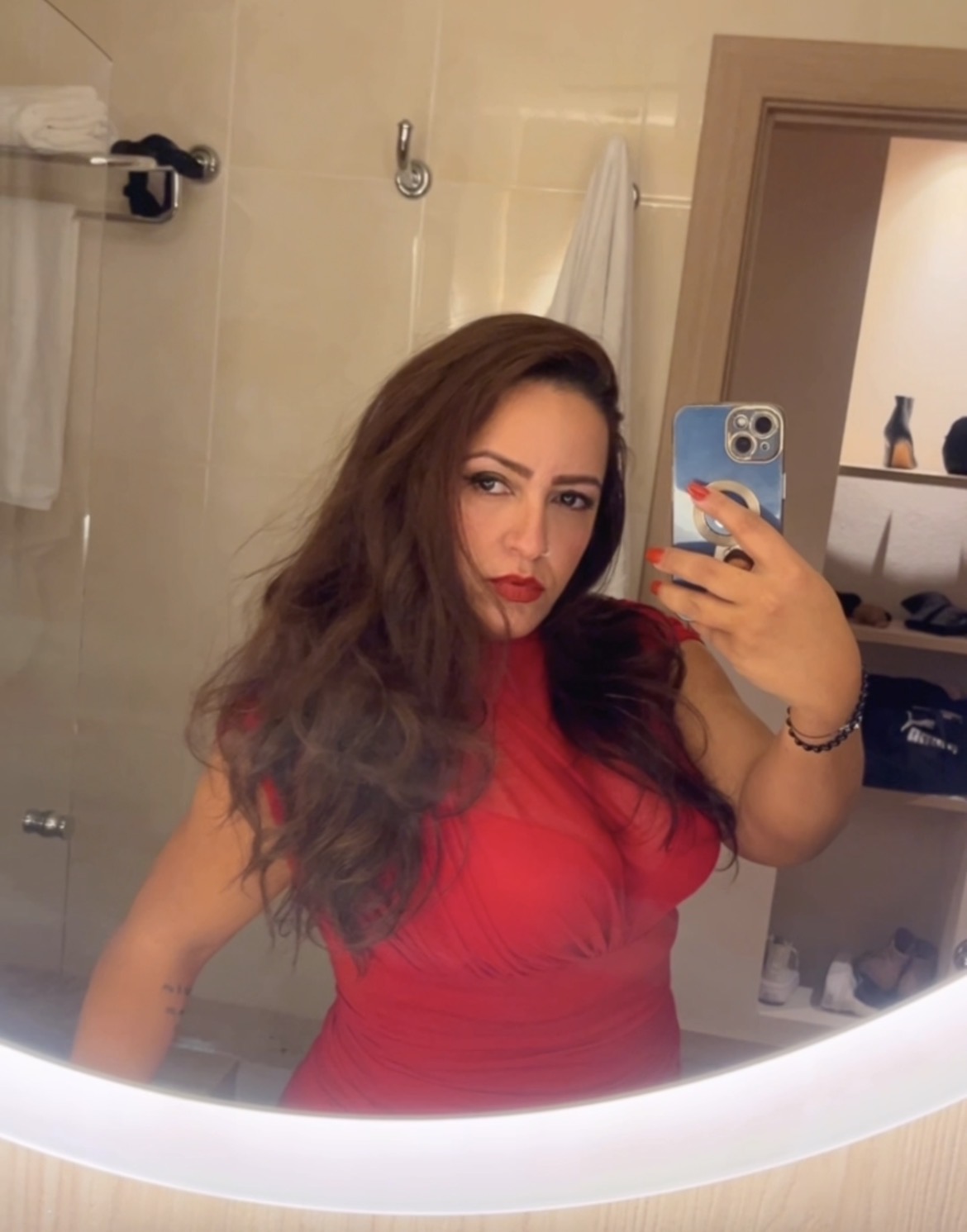 603243315 | ANNY | Chica