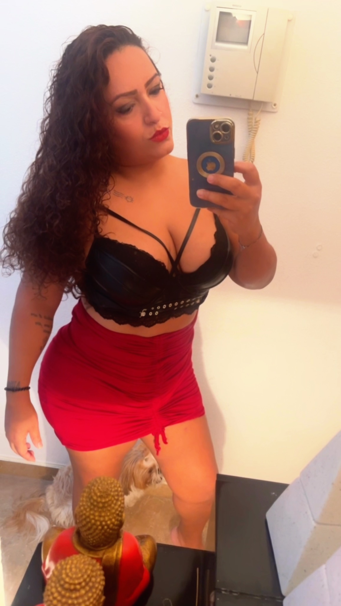 611549196 | ANNY | Chica