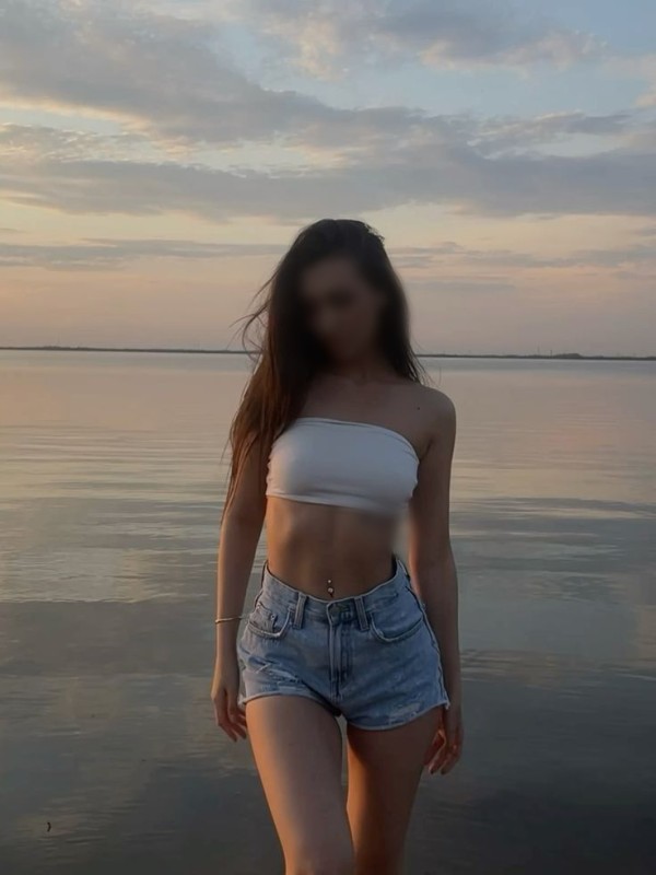 632220430 | MÍA | Chica