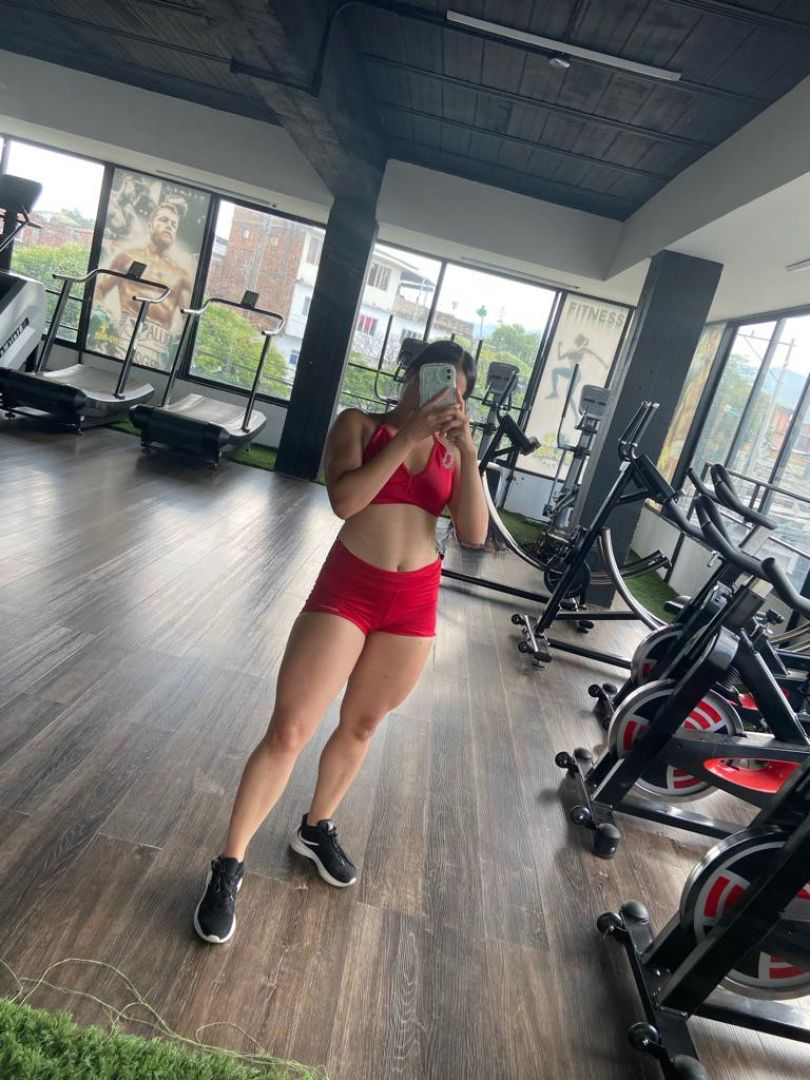 634108204 | ANGIE | Chica