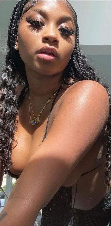 674039551 | ANGI | Chica