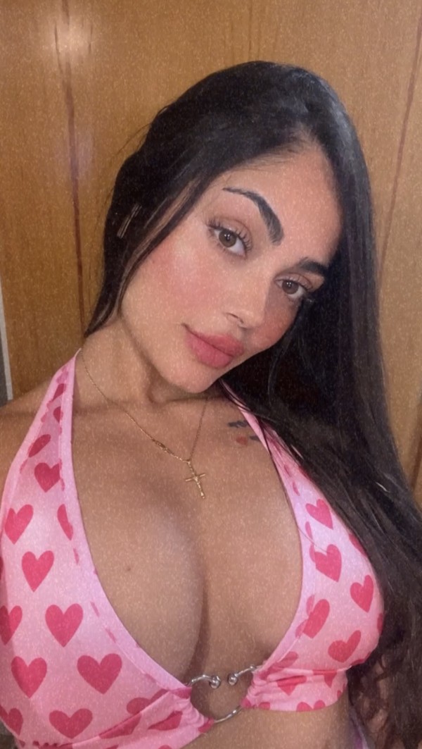 604179218 | MEGAN | Chica