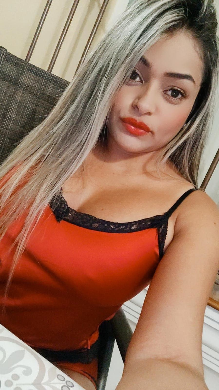 672501948 | SOFÍA | Chica