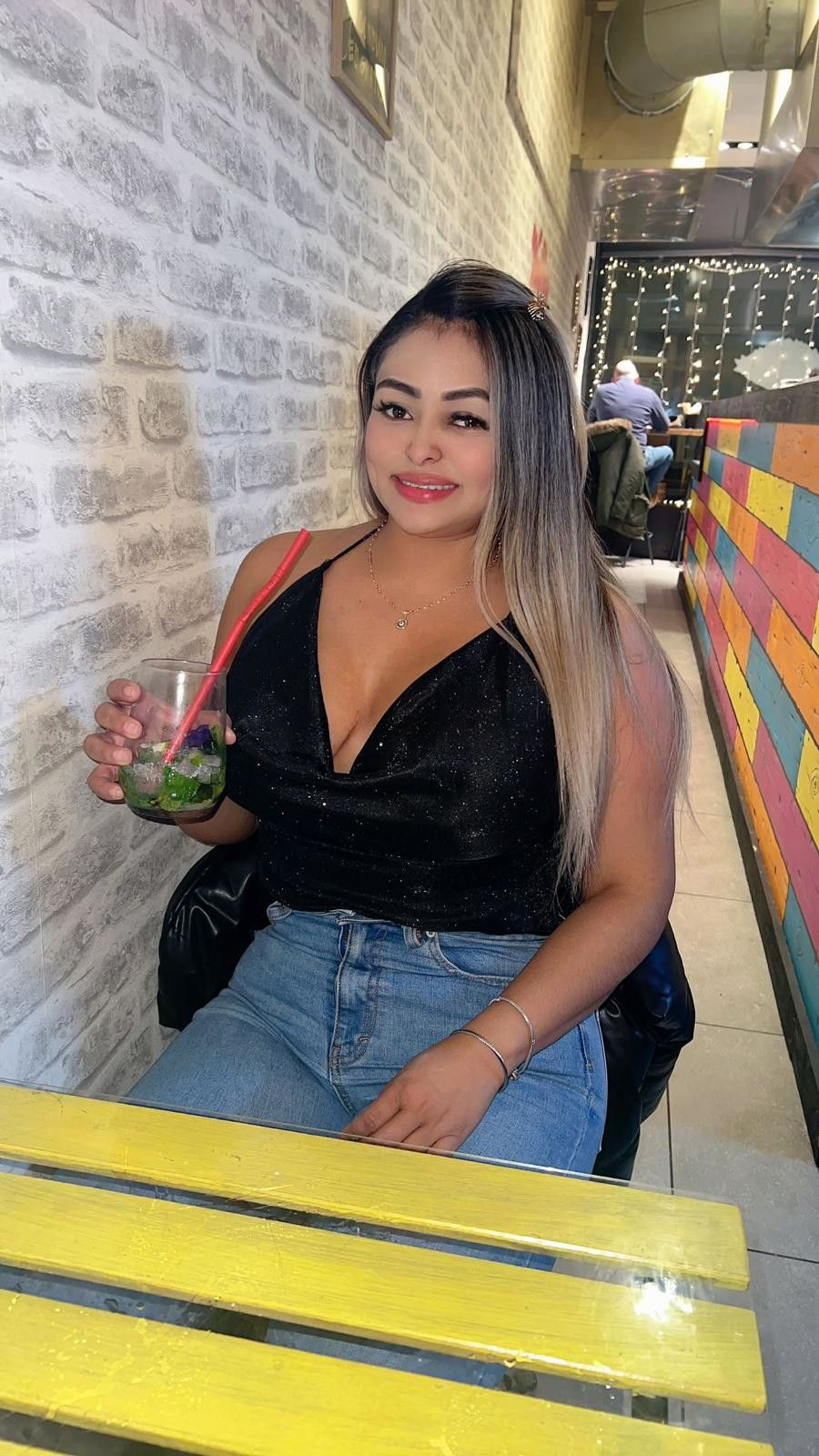 672501948 | SOFÍA | Chica