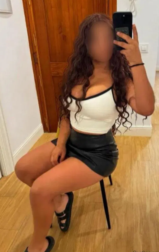 642561484 | PALOMA | Chica