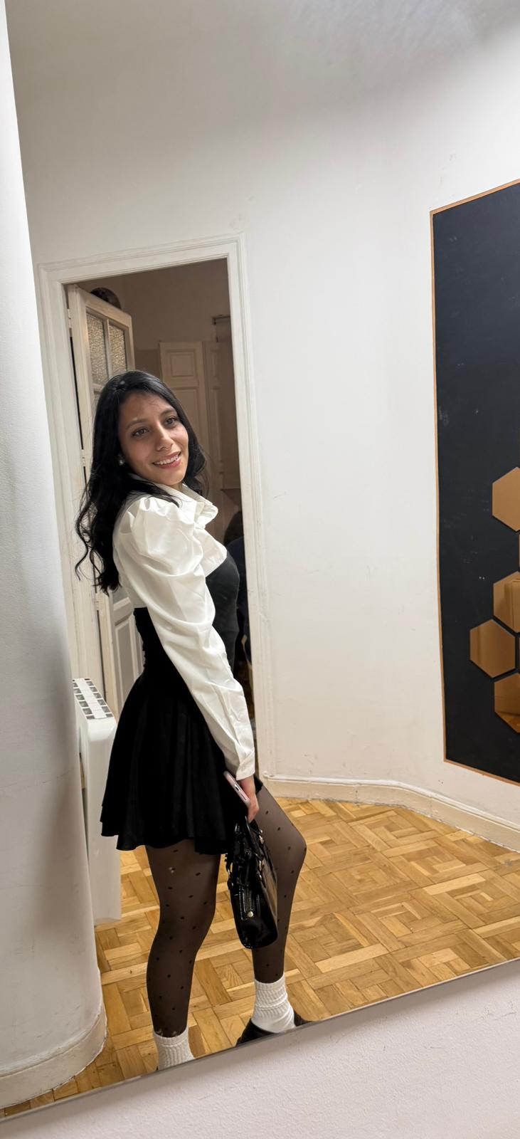 642641450 | LAURA | Chica