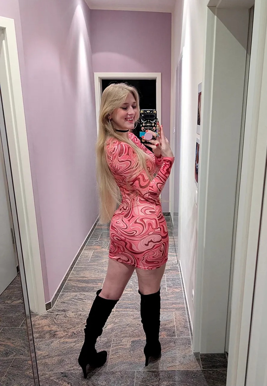 670527024 | STELLA | Chica