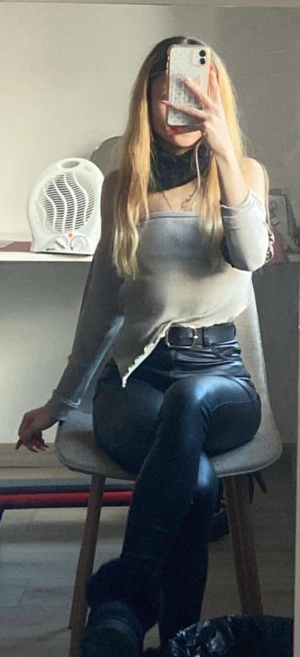 614776157 | AMBAR | Chica