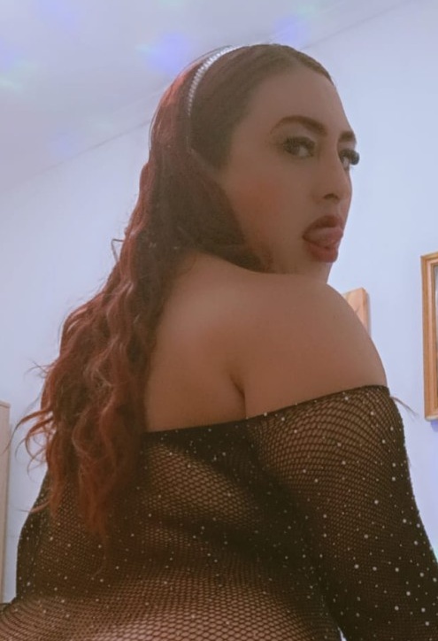 624182418 | SALOMÉ | Chica