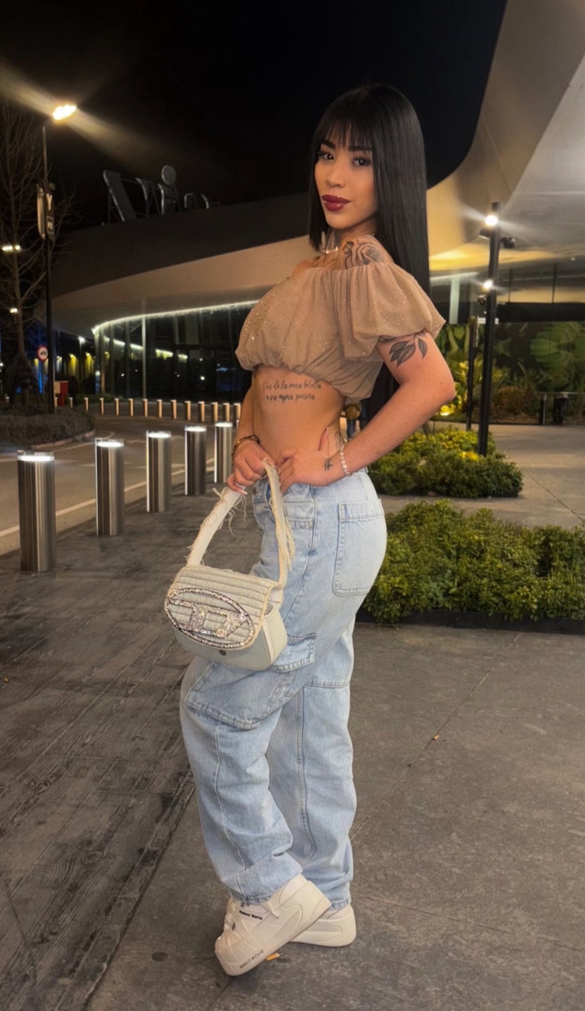 604374014 | SARA | Chica