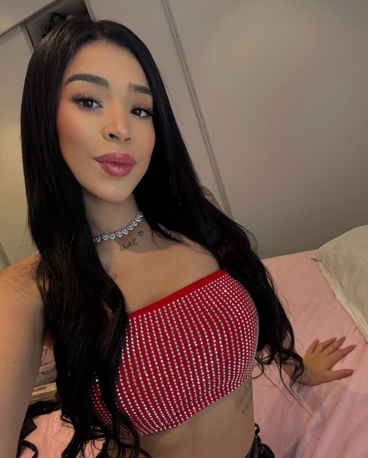 604374014 | SARA | Chica