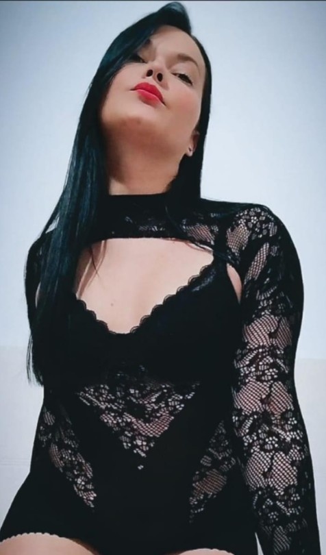 674690457 | LATINA | Escort