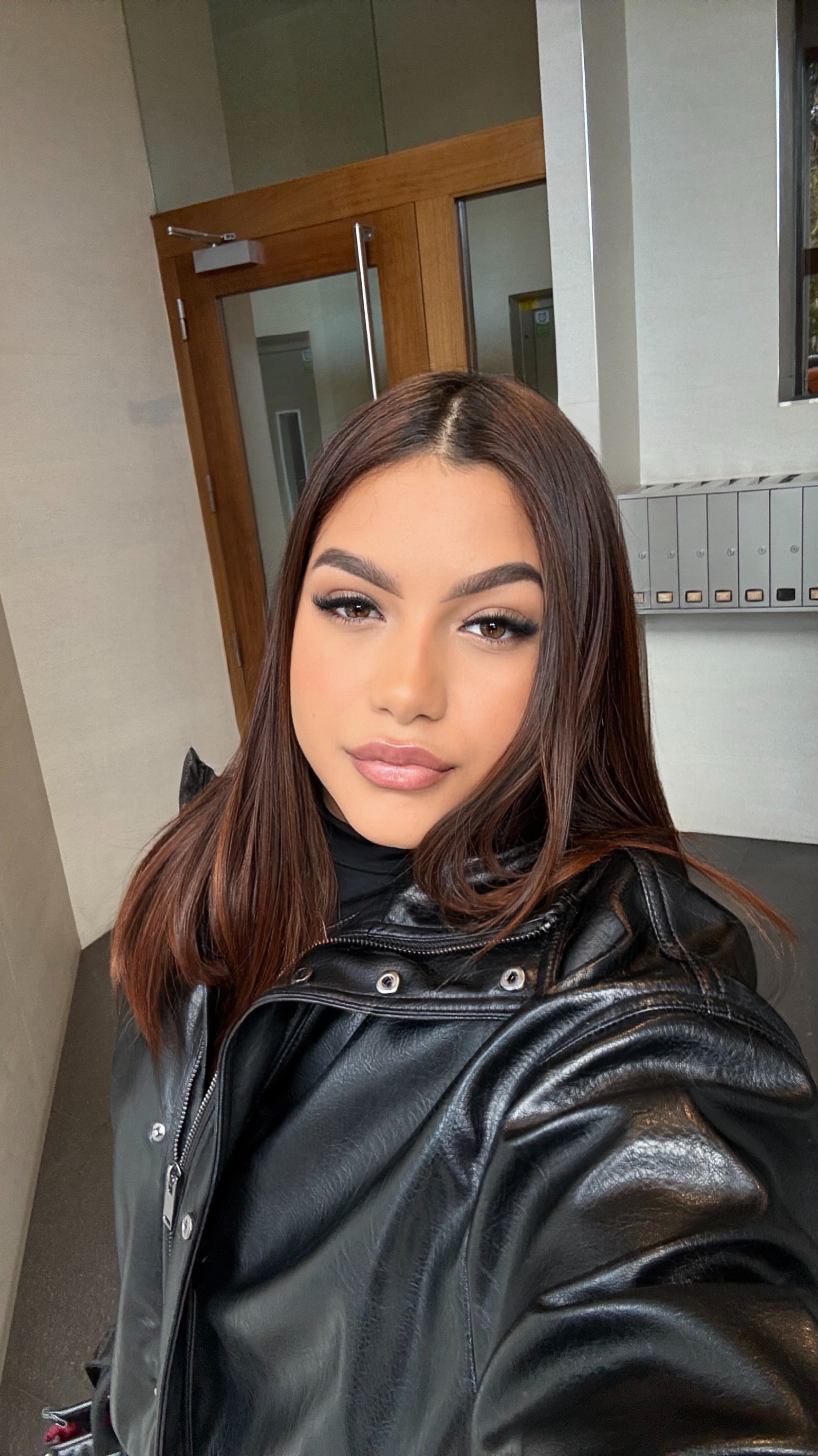 661592457 | HANNA | Chica