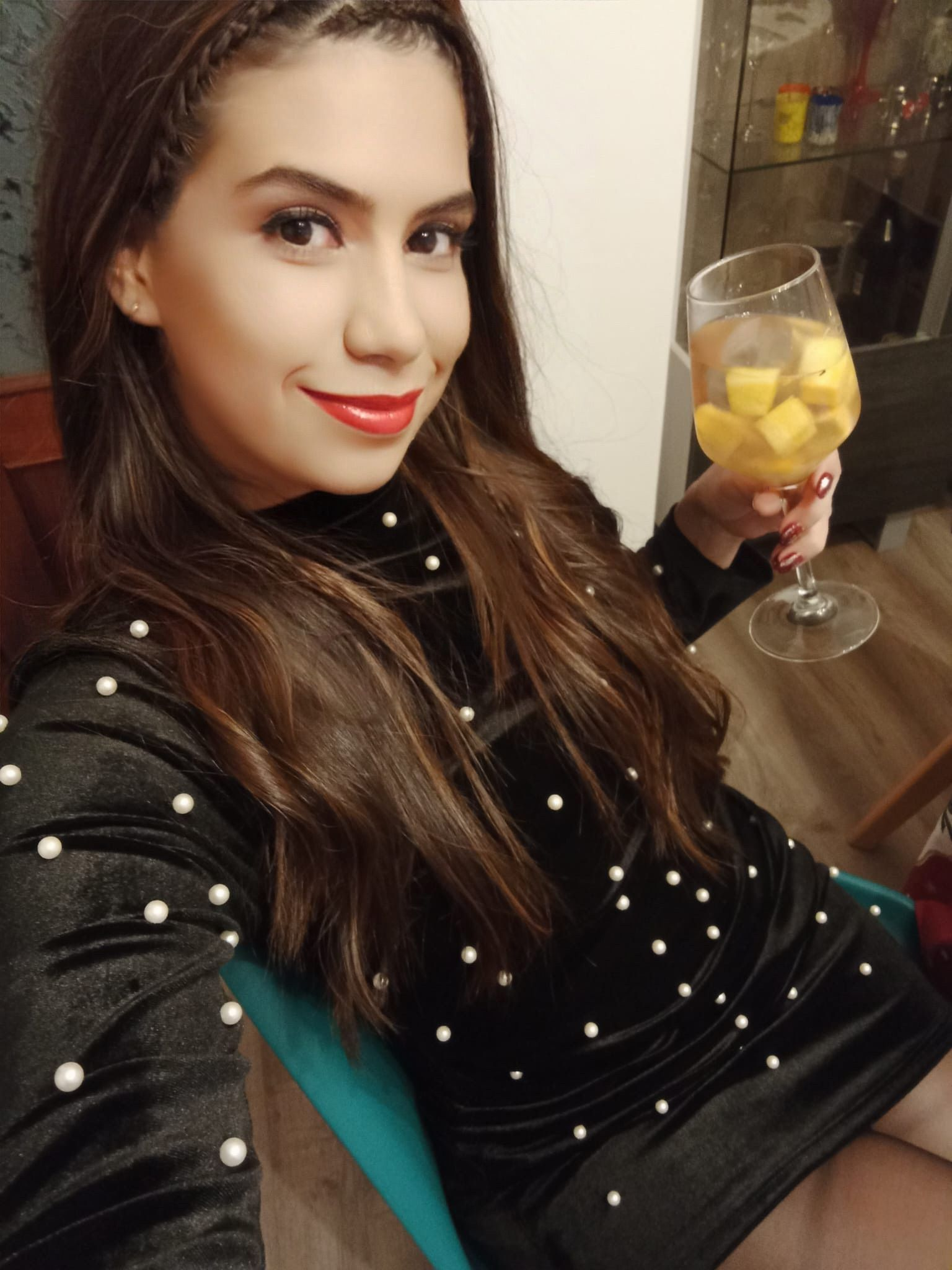 607602421 | MARINA | Chica