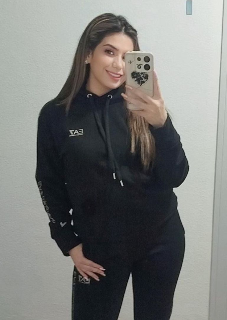 607602421 | MARINA | Chica